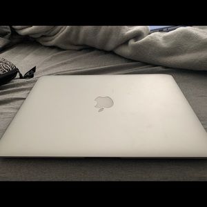 13 in MacBook Air
